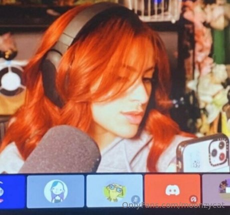 Moonzycat onlyfans nsfw