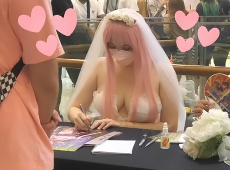 Ying Tze tits onlyfans