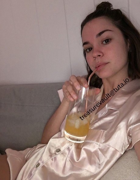 Maia Mitchell onlyfans fotos