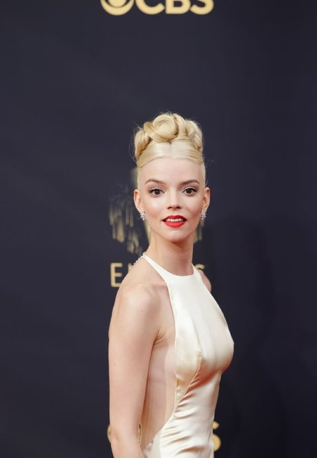 bbw midget onlyfans sex illustration