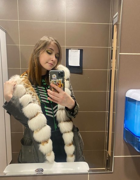 Zefirka natsuki onlyfans model photos