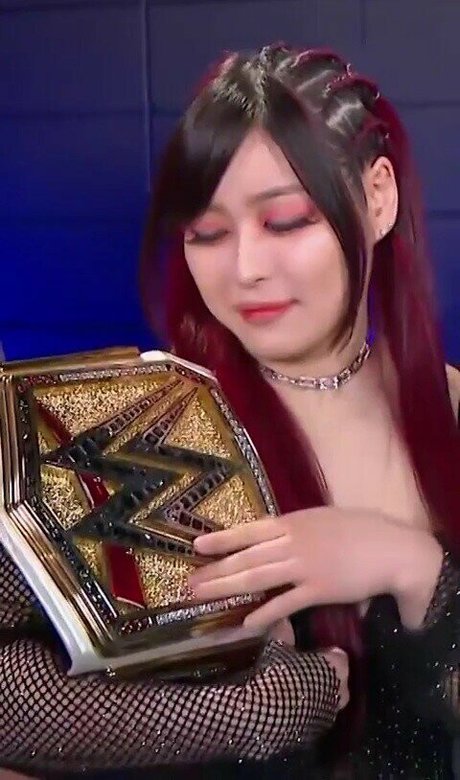 Iyo Sky nude leaks onlyfans