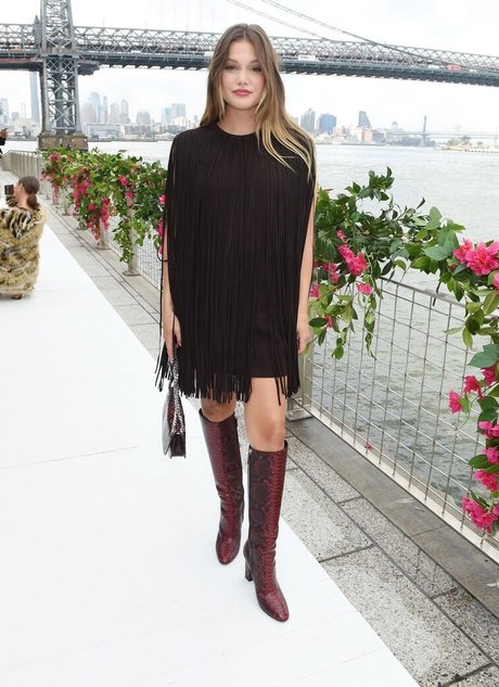 Olivia Holt onlyfans nude pictures