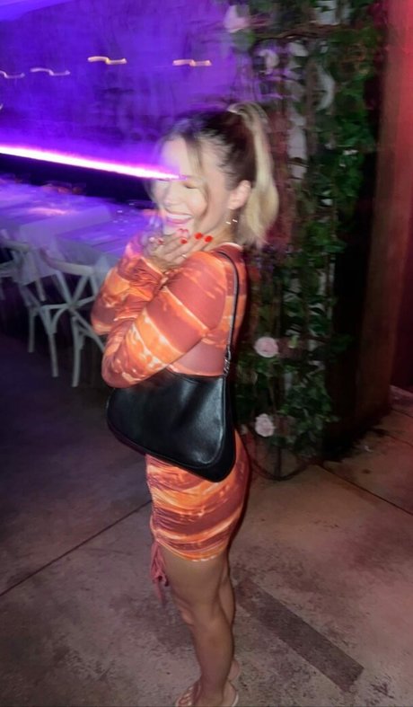 Olivia Holt onlyfans naked porn