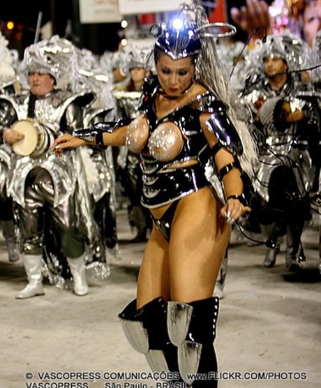 Livia Andrade naked onlyfans leak