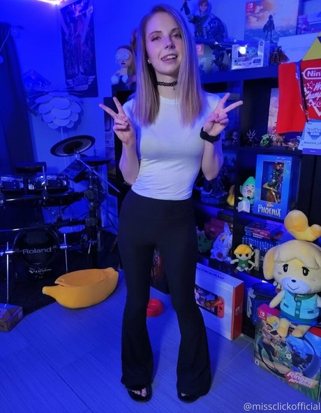 Philllybabyy onlyfans posts