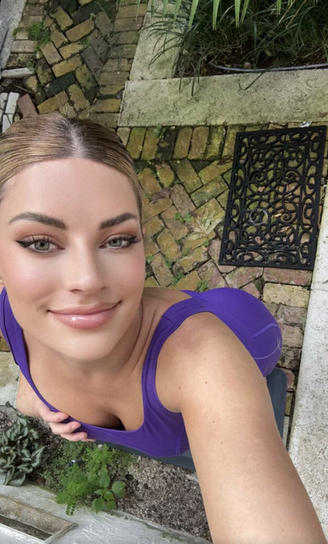 ebony shemale onlyfans beautiful porn selfie