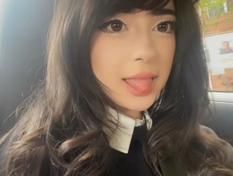 marisnot12 onlyfans striptease