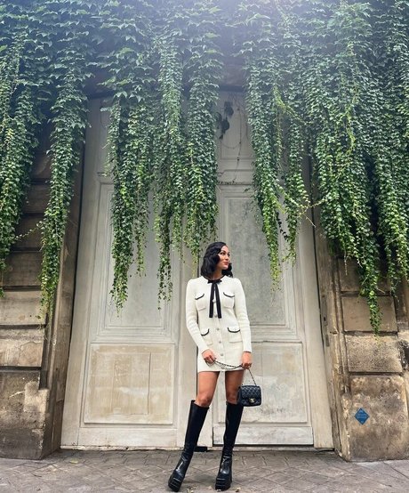 The Bella Twins_ onlyfans.