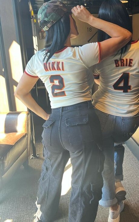 The Bella Twins_ onlyfans nude