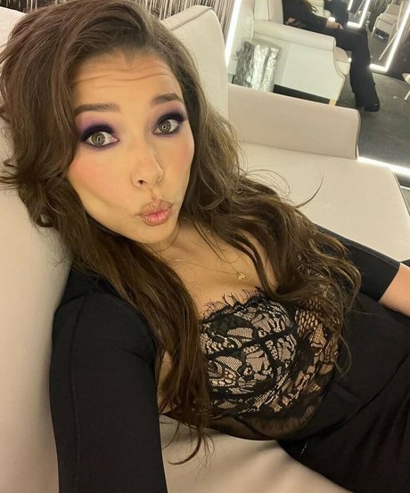 Jessica Parker Kennedy onlyfans archive