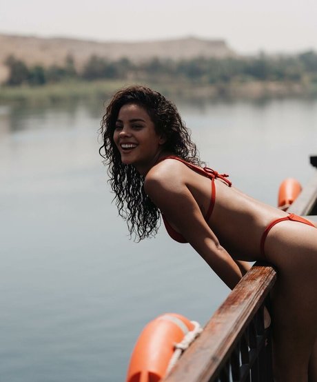 Bella Campos onlyfans lean