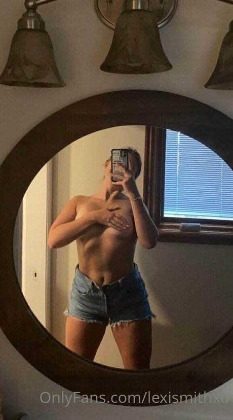 notlexismith onlyfans naked porn