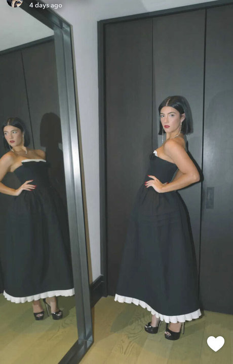 Charli D Amelio onlyfans fotos