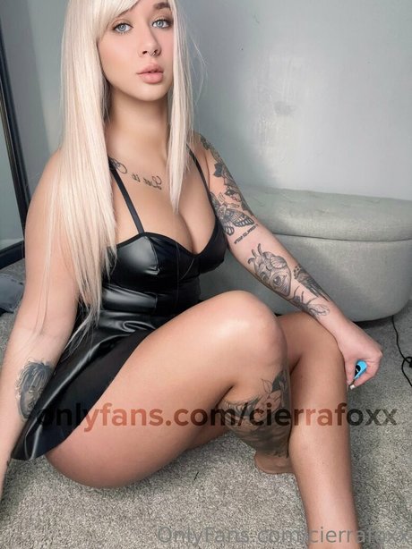 cierrafoxx onlyfans nude leaks