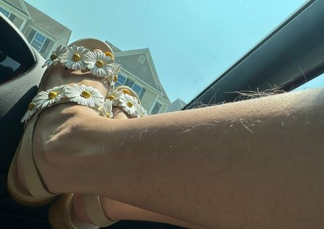 blissfulellie onlyfans topless