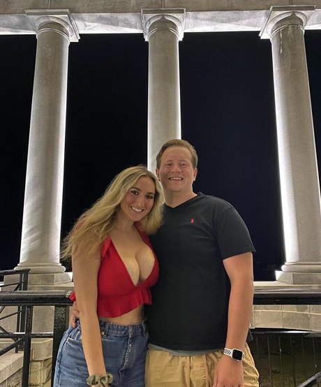 Angelina Cross onlyfans lesk