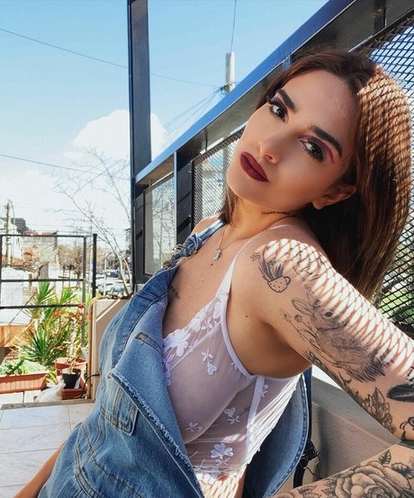 Delfi Peralta onlyfans naked