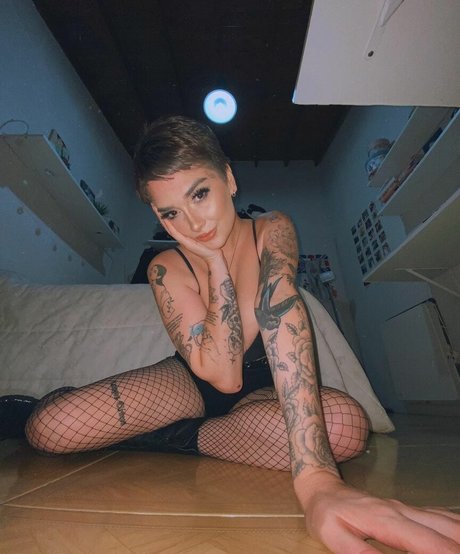 Delfi Peralta onlyfans leaks