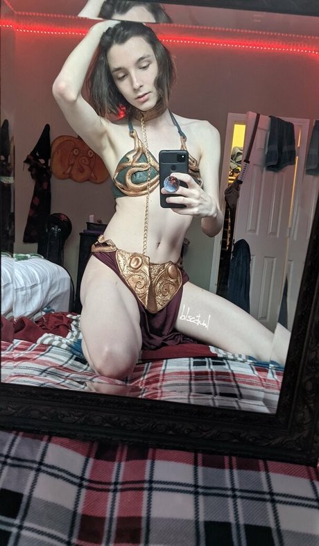 Bisectual nude on onlyfans