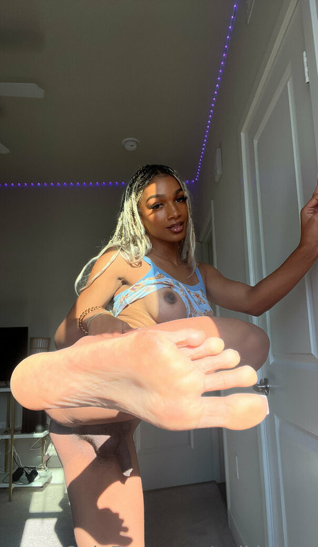 twikiejayy onlyfans topless