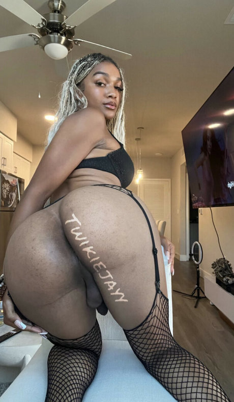 twikiejayy onlyfans nude
