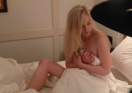 Emily Kinney onlyfans leak naked