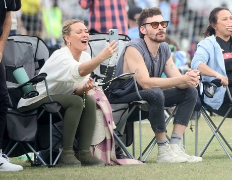 cheerleader nude onlyfans sexy depiction