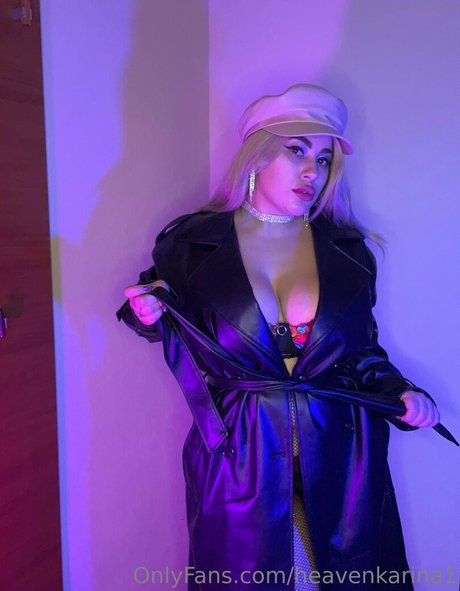 heavenkarina1 onlyfans leaked.