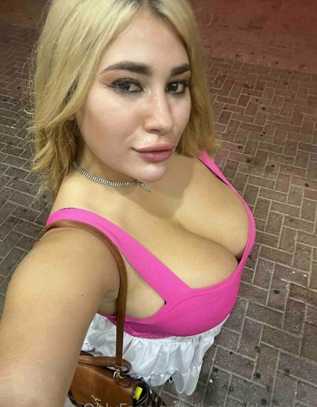 heavenkarina1 onlyfans sex tape