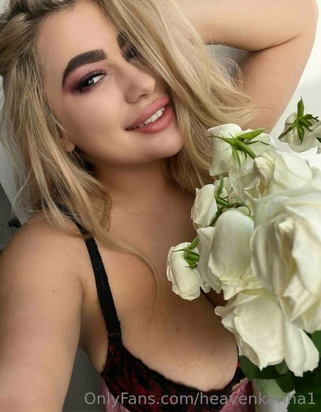 heavenkarina1 onlyfans leak ass