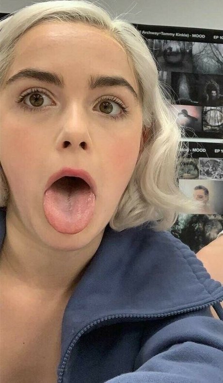 Kiernan Shipka nude porn onlyfans