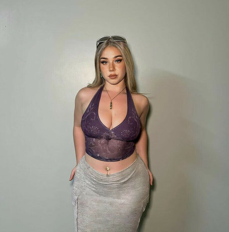 Luvmesumfuego only fans nudes