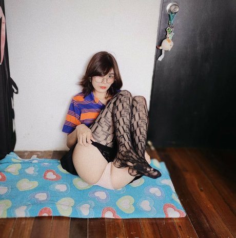 evee meow on onlyfans