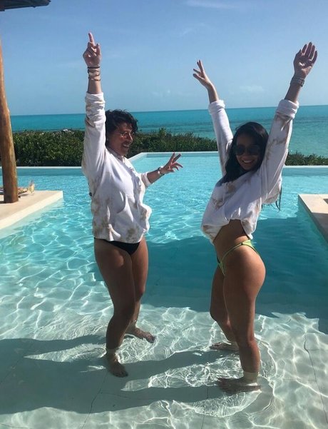 Olivia Munn onlyfans free content