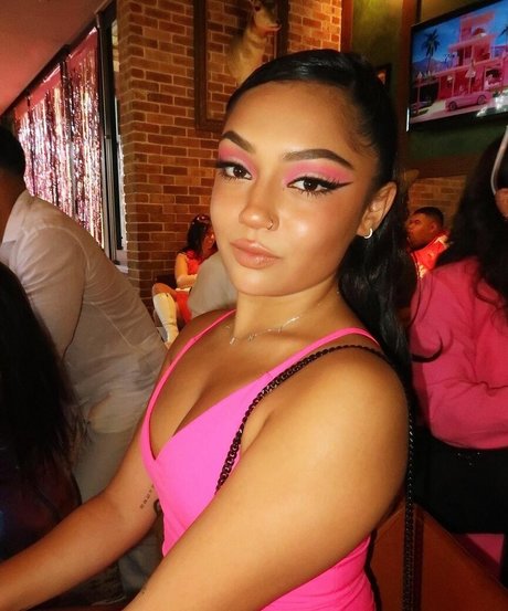 Avani Gregg only fans.