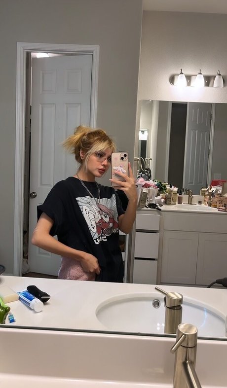 Noodlenom onlyfans content type