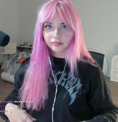 Noodlenom onlyfans model images