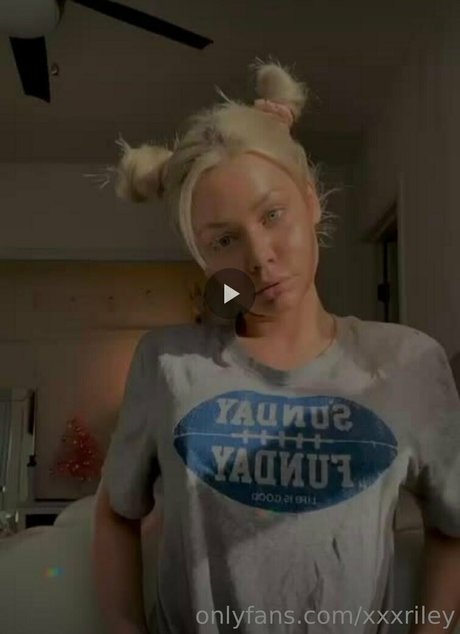 blonde petite onlyfans sexy naked candids