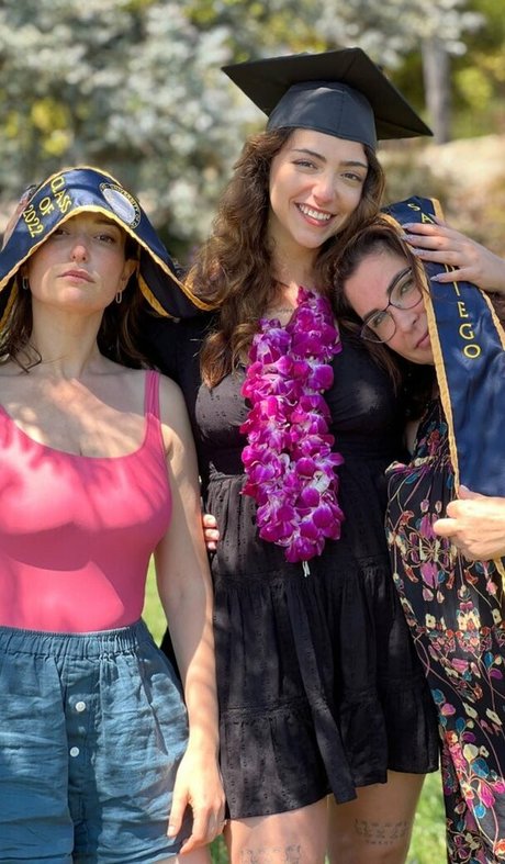 Milana Vayntrub onlyfans