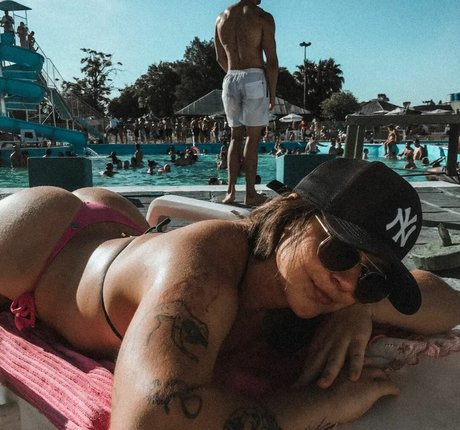 Kareningold onlyfans lesk