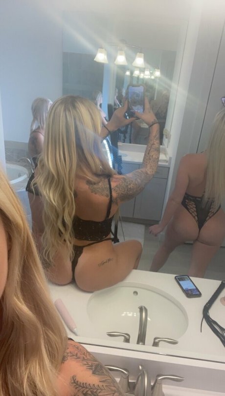 asian babe onlyfans art nude depiction