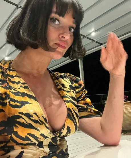 Gizzi Erskine only fans leaked porn