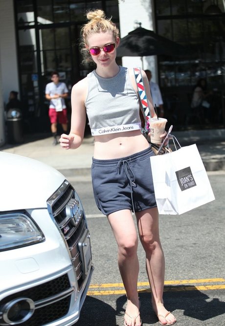 Elle Fanning onlyfans nude pictures