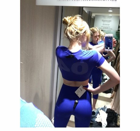 Elle Fanning onlyfans nsfw