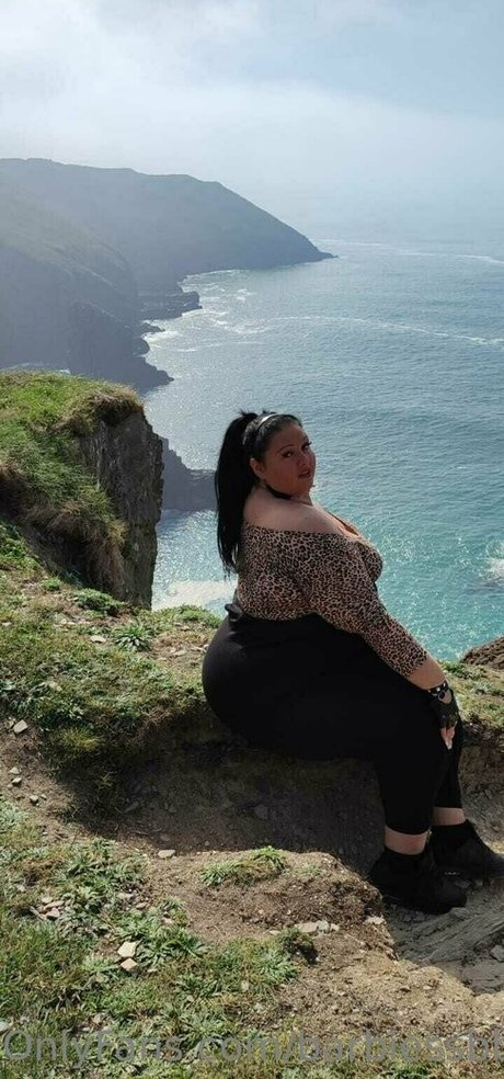 amateur asian onlyfans nude glimpse