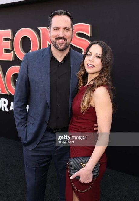 Laura Bailey is on onlyfans