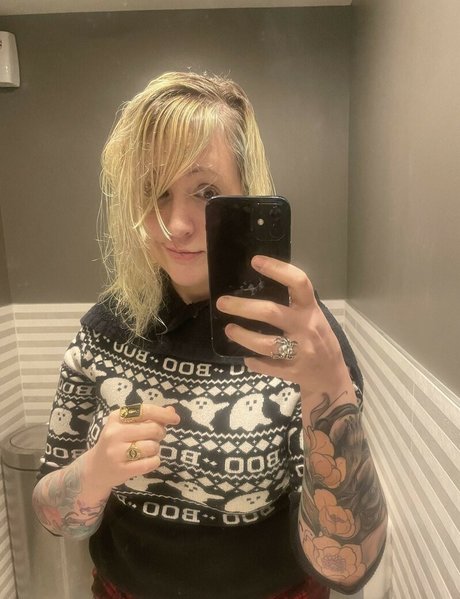 PushingUpRoses nude onlyfans