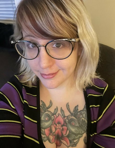 PushingUpRoses onlyfans nudes