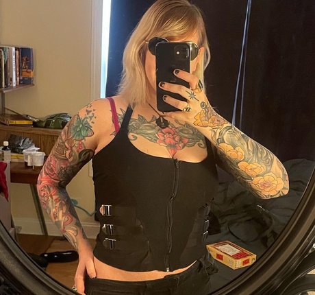 PushingUpRoses onlyfans nsfw